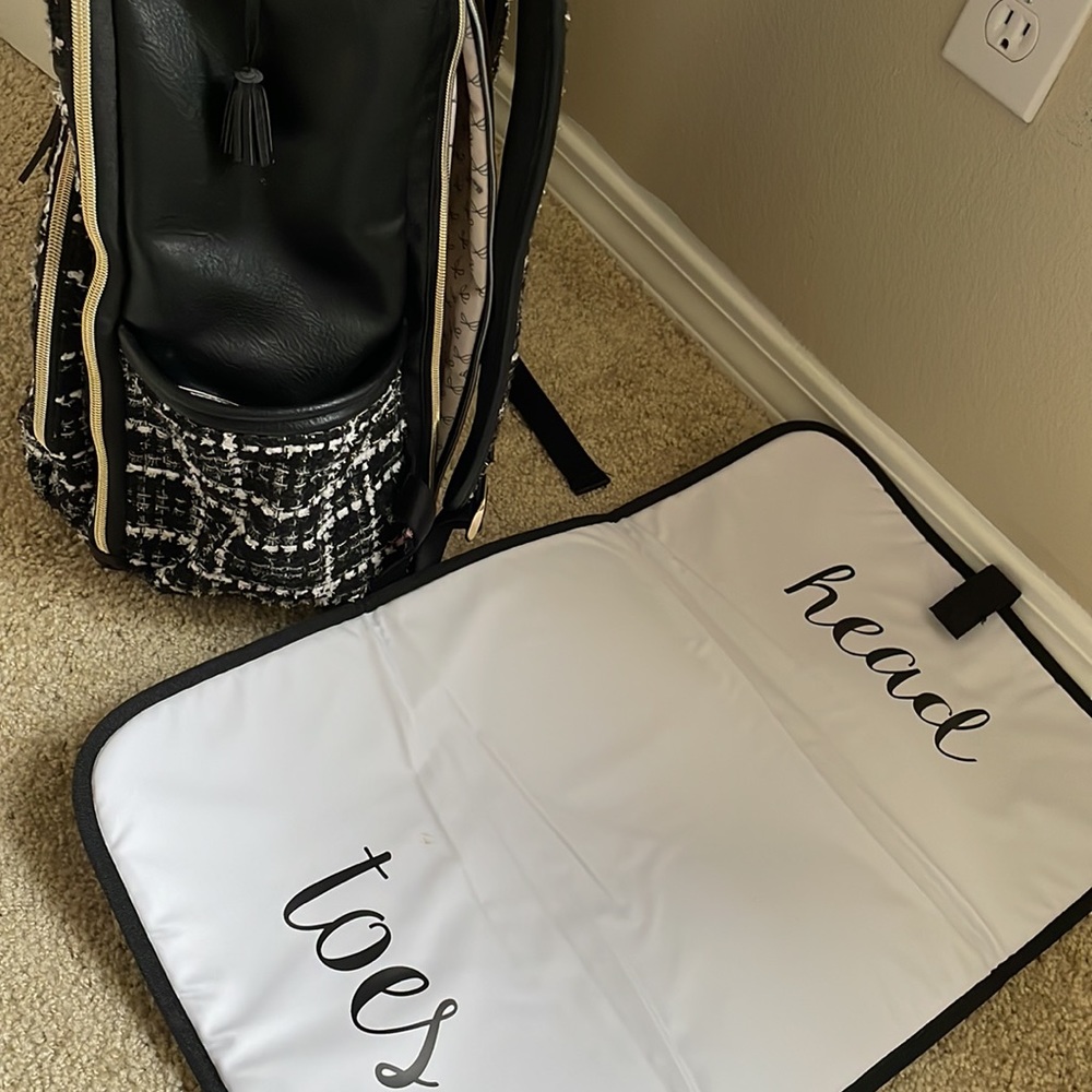 Itzy Ritzy Black and White Tweed Convertible Diaper Backpack - Picture 4 of 4